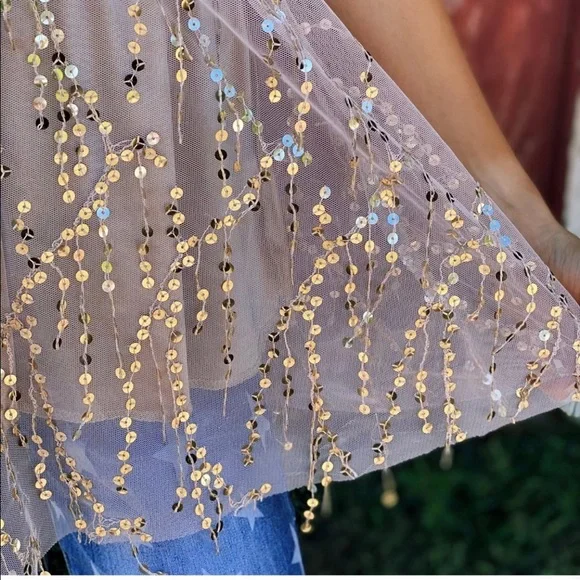 Girls Like You Sequin Top, Gold. - Picture 5 of 6